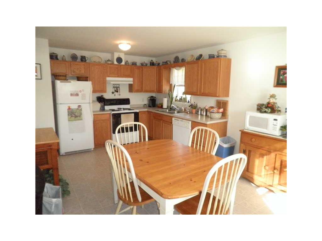 9 Columbus Ave, Westerly, RI 02891 photo 5