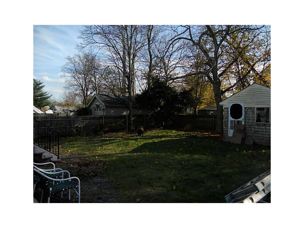 65 Fenner Ave, East Providence, RI 02915 photo 3