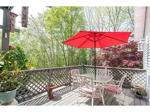 11 Valley Dr, Westerly, RI 02891 photo 3