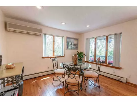 11 Valley Dr, Westerly, RI 02891 photo 6