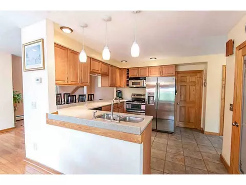 11 Valley Dr, Westerly, RI 02891 photo 5
