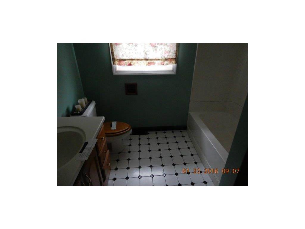 4 Joan Rd, Westerly, RI 02891 photo 10