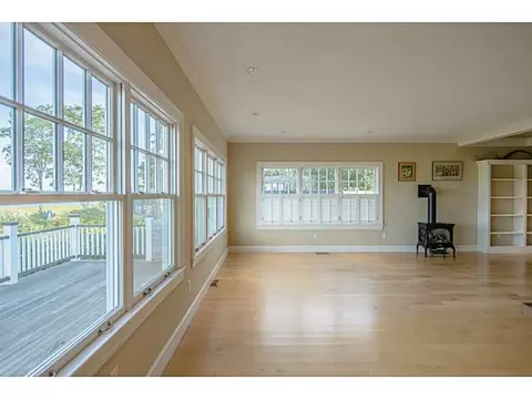 33 Read Ave, Warren, RI 02885 photo 10