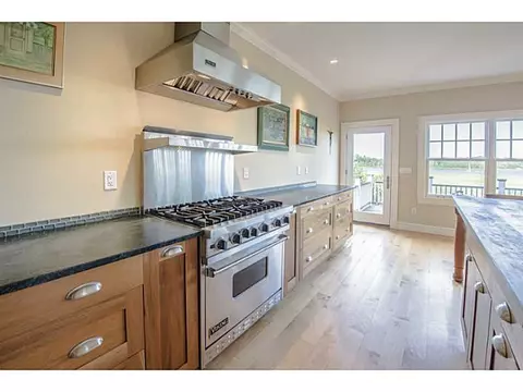 33 Read Ave, Warren, RI 02885 photo 5
