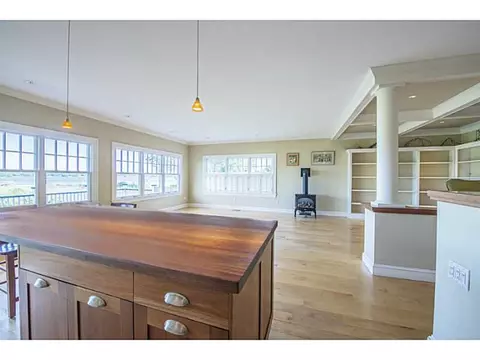 33 Read Ave, Warren, RI 02885 photo 6