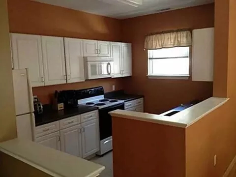 112 Mill St #104, Woonsocket, RI 02895 photo 4