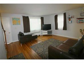 81 Warwick Rd, Pawtucket, RI 02861 photo 6
