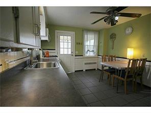 81 Warwick Rd, Pawtucket, RI 02861 photo 10