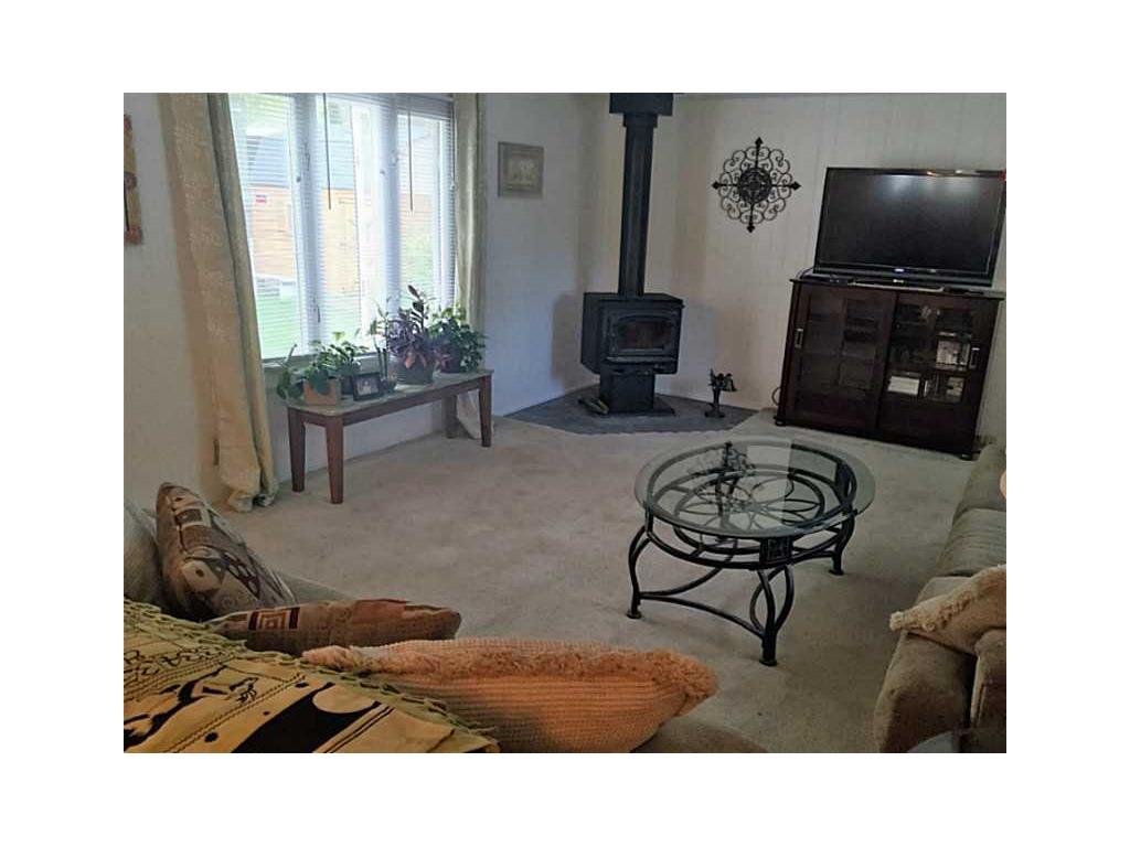 26 Oak Ter, Mapleville, RI 02839 photo 9