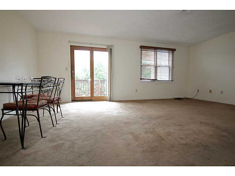 1204 Brookhaven Ln, Woonsocket, RI 02895 photo 3