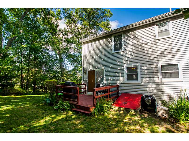 77 Edgewater Dr, Blackstone, MA 01504 photo 18