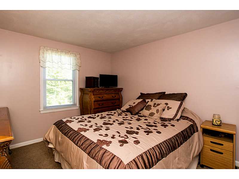 77 Edgewater Dr, Blackstone, MA 01504 photo 12
