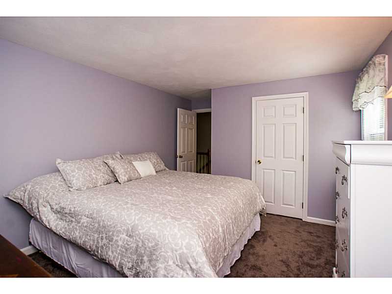 77 Edgewater Dr, Blackstone, MA 01504 photo 11