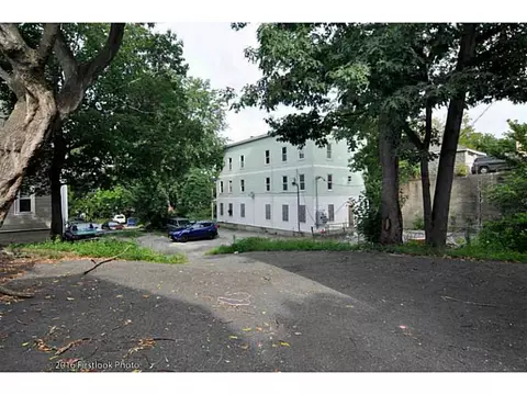 152 Burnside Ave, Woonsocket, RI 02895 photo 20