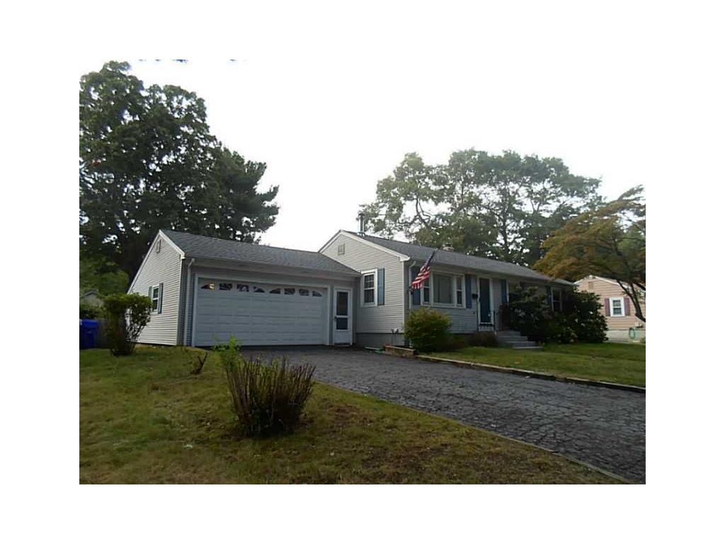 61 Adrian St, Warwick, RI 02886 photo 2