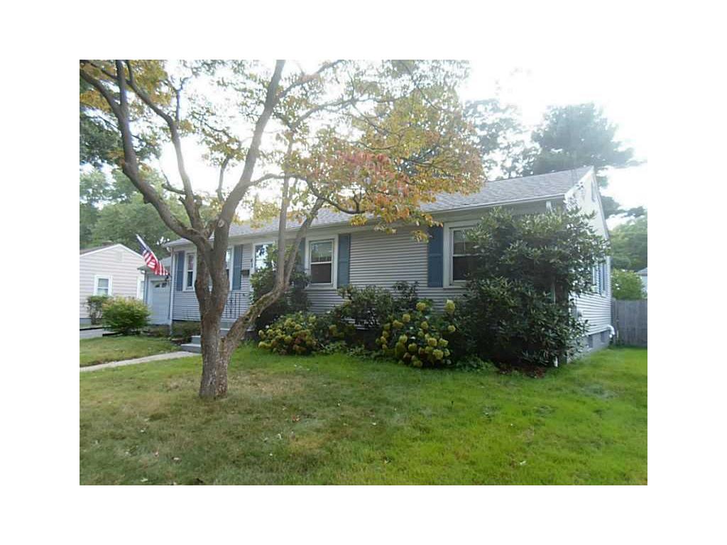 61 Adrian St, Warwick, RI 02886 photo 3