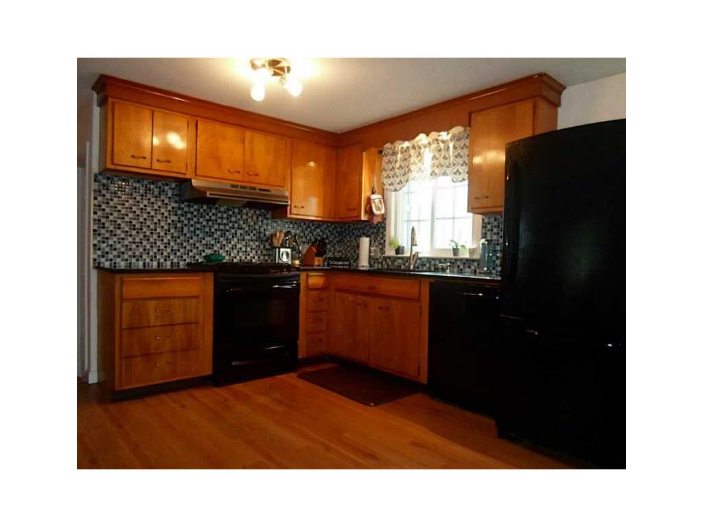 61 Adrian St, Warwick, RI 02886 photo 6