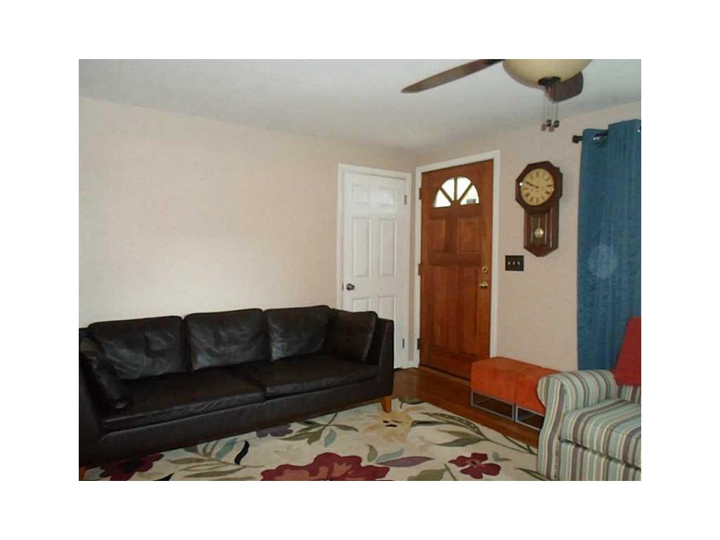 61 Adrian St, Warwick, RI 02886 photo 10