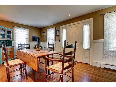 150 Vernon St, Warwick, RI 02889 photo 8