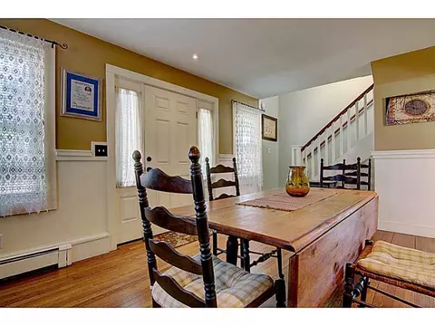 150 Vernon St, Warwick, RI 02889 photo 9