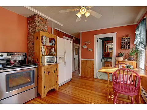 150 Vernon St, Warwick, RI 02889 photo 5