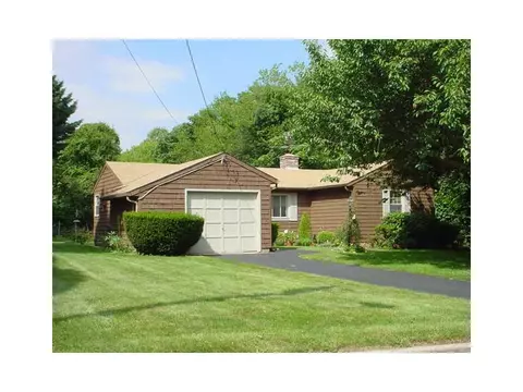 101 Hess Ave, Warwick, RI 02889 photo 1