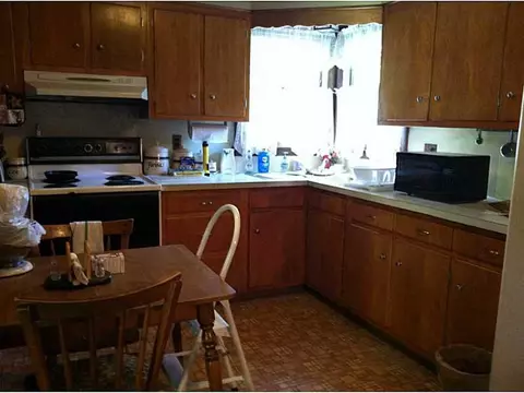 101 Hess Ave, Warwick, RI 02889 photo 5