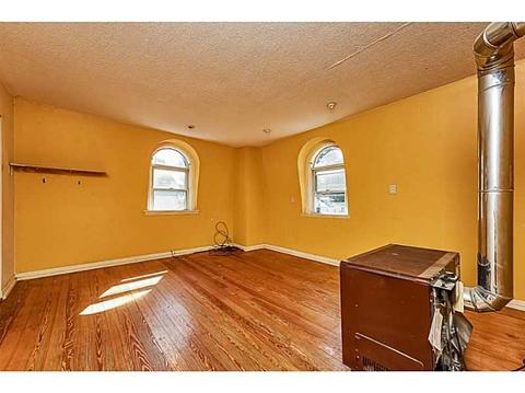 954 Park Ave, Woonsocket, RI 02895 photo 13