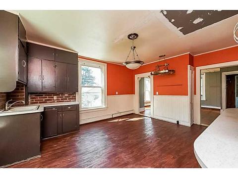 954 Park Ave, Woonsocket, RI 02895 photo 5