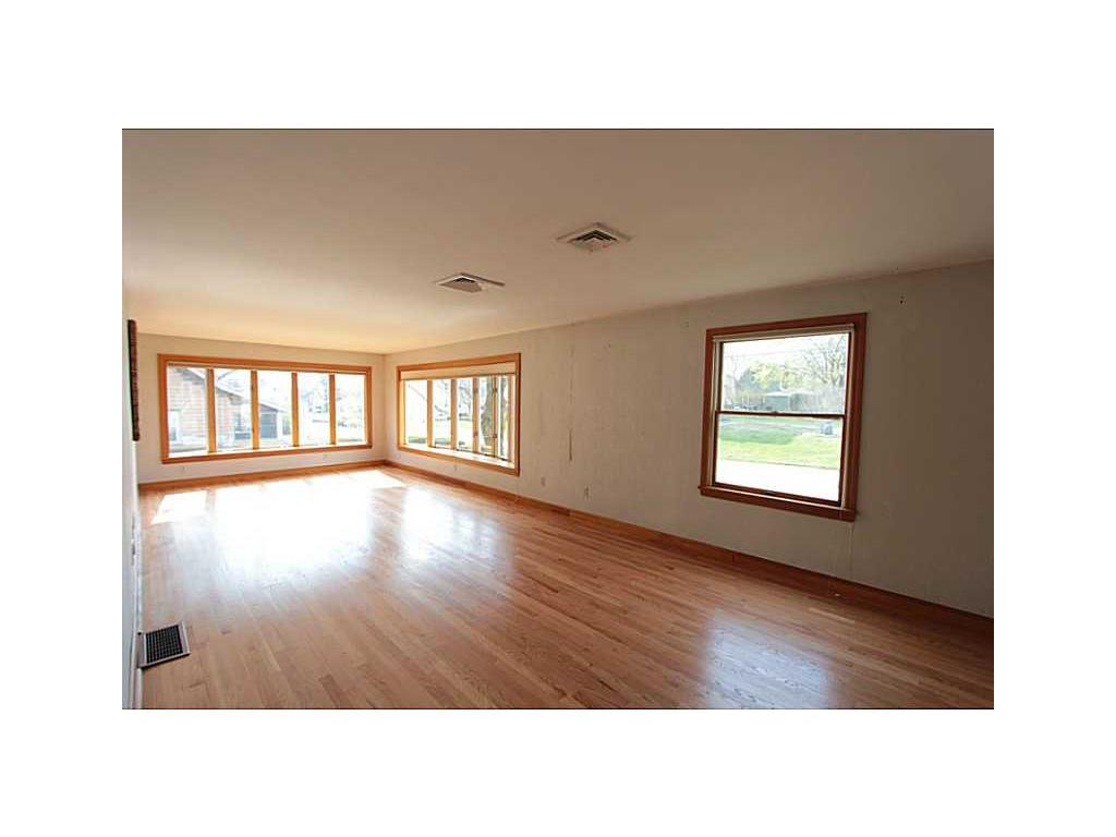 25 Silver Spring Ave, Riverside, RI 02915 photo 11