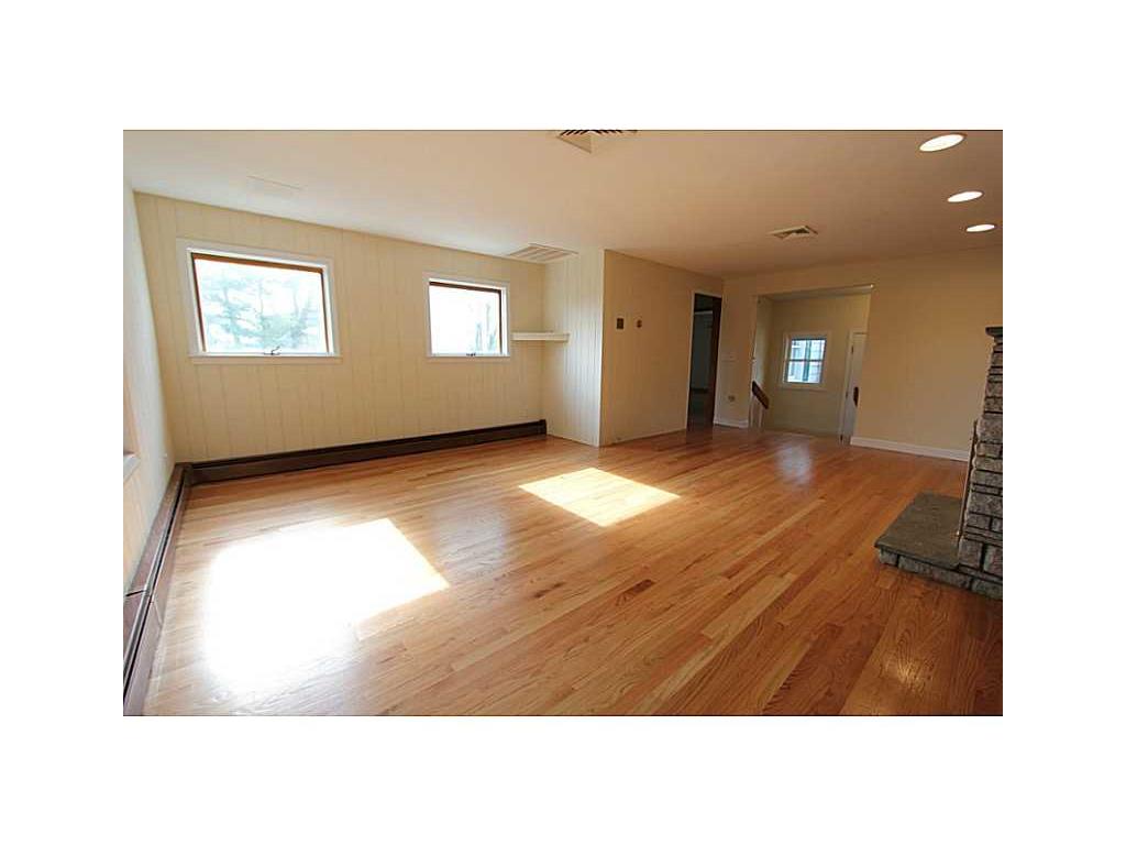 25 Silver Spring Ave, Riverside, RI 02915 photo 5