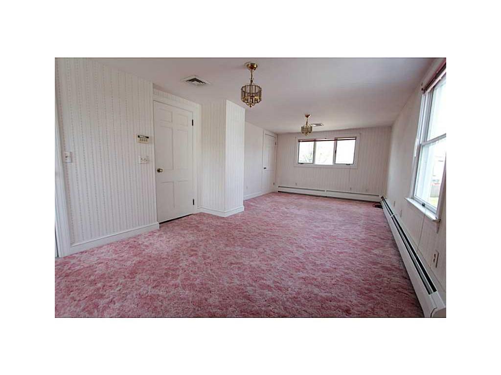 25 Silver Spring Ave, Riverside, RI 02915 photo 18