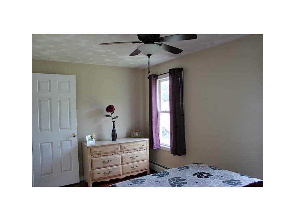 11 Thomas St, Warwick, RI 02886 photo 17