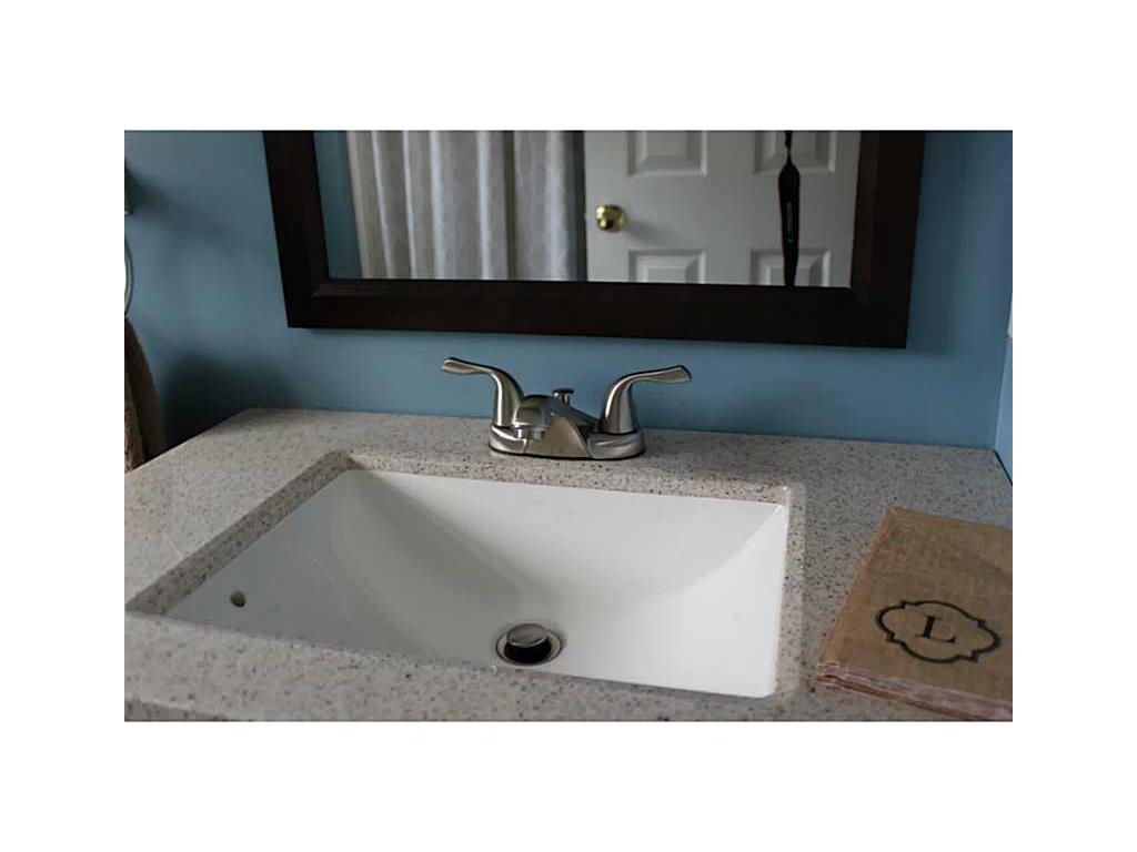 11 Thomas St, Warwick, RI 02886 photo 12
