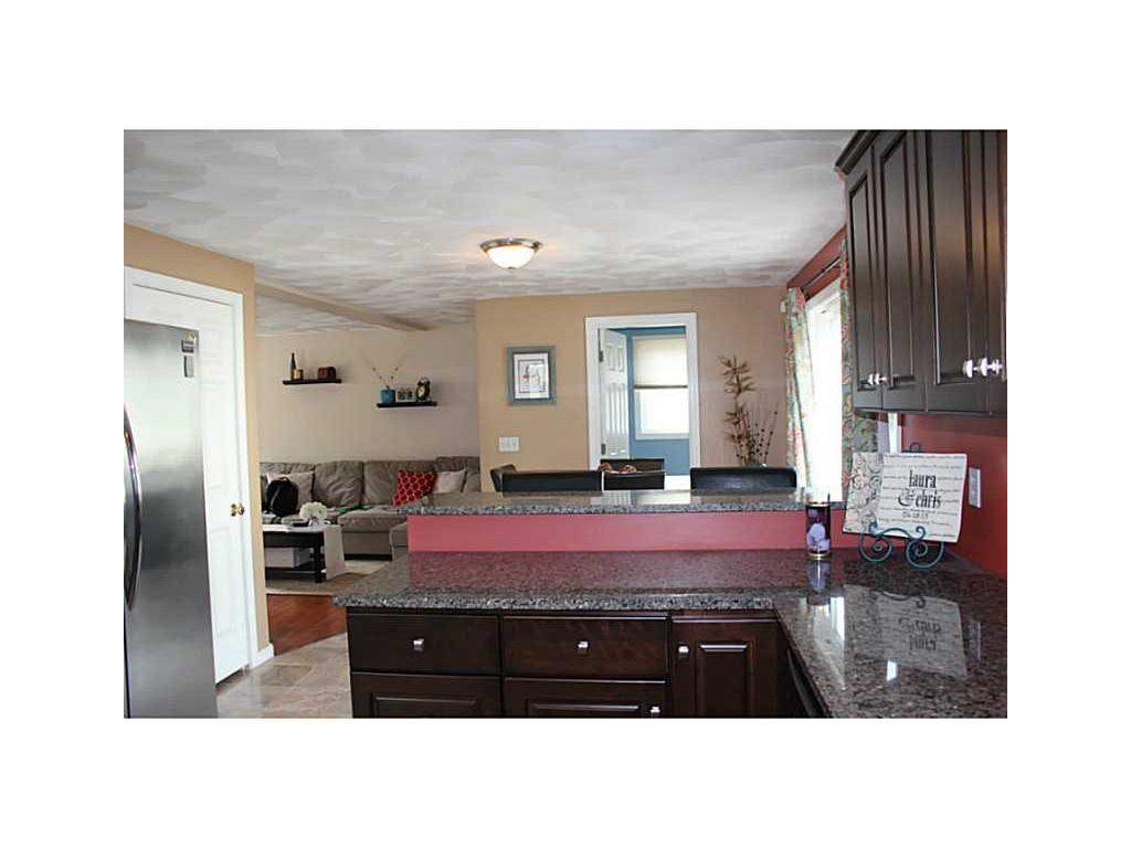 11 Thomas St, Warwick, RI 02886 photo 1