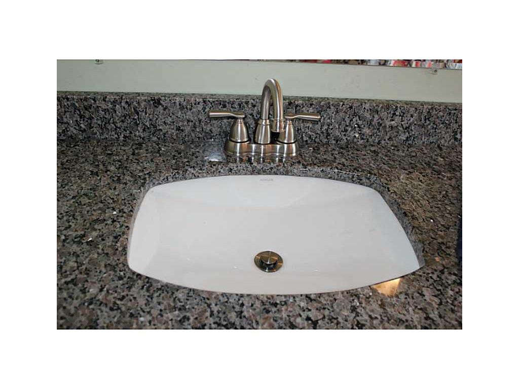 11 Thomas St, Warwick, RI 02886 photo 19