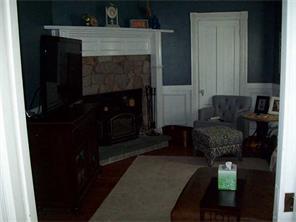 32 Chestnut St, Westerly, RI 02891 photo 4