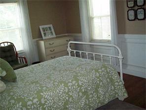 32 Chestnut St, Westerly, RI 02891 photo 12