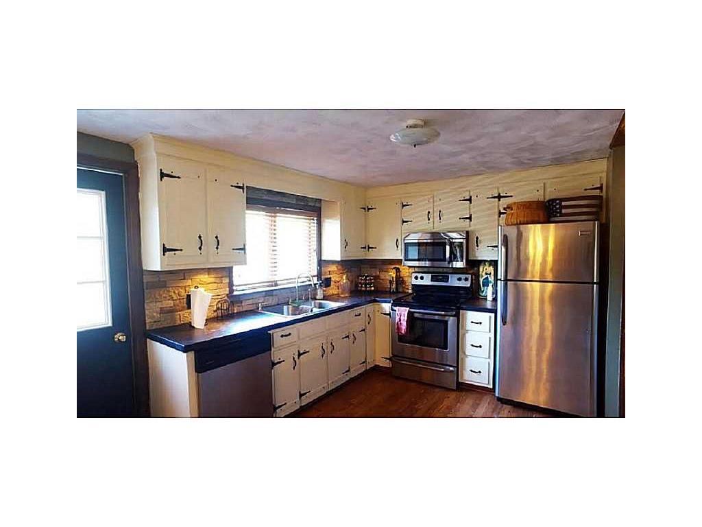 134 E Killingly Rd, Foster, RI 02825 photo 6