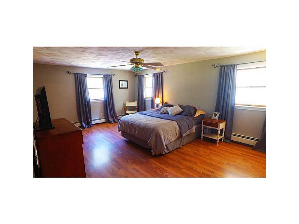 134 E Killingly Rd, Foster, RI 02825 photo 4