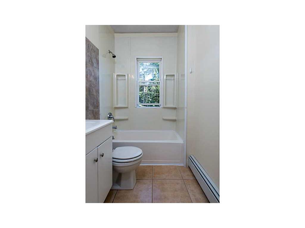 284 Orchard St, Woonsocket, RI 02895 photo 14