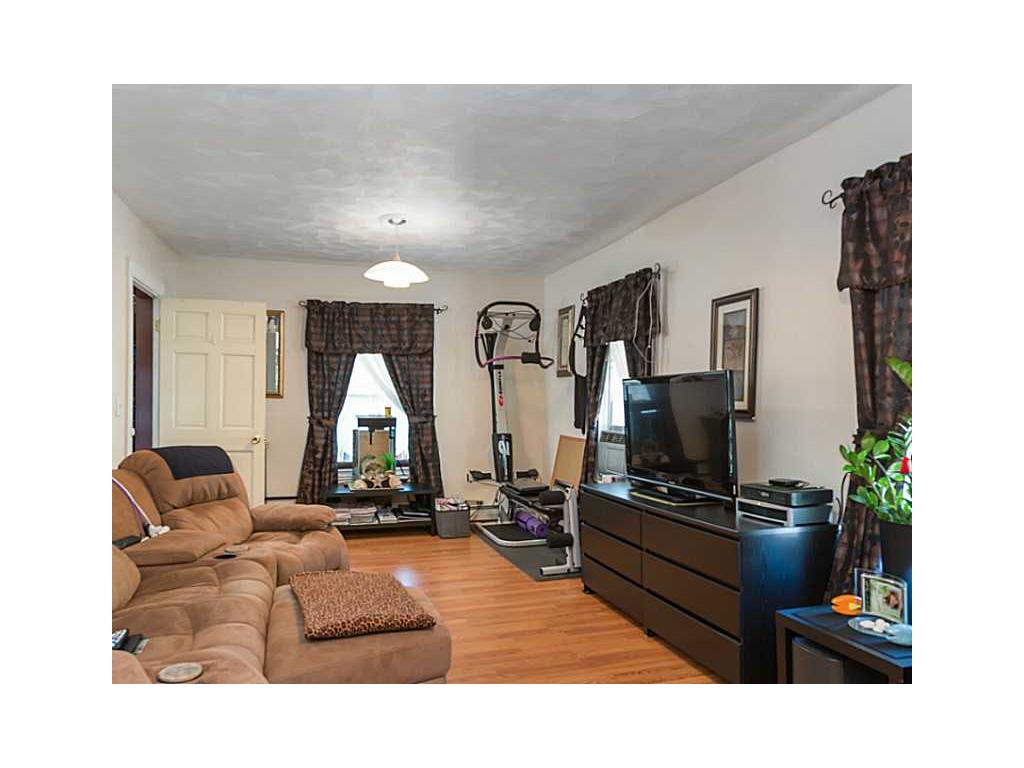 284 Orchard St, Woonsocket, RI 02895 photo 19