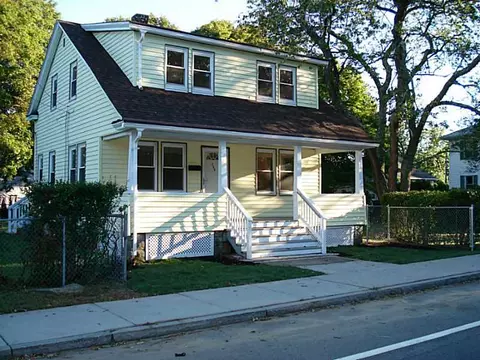 360 Post Rd, Warwick, RI 02888 photo 1