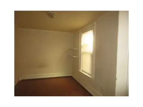 22 Grove St, Woonsocket, RI 02895 photo 10