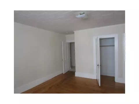 22 Grove St, Woonsocket, RI 02895 photo 6
