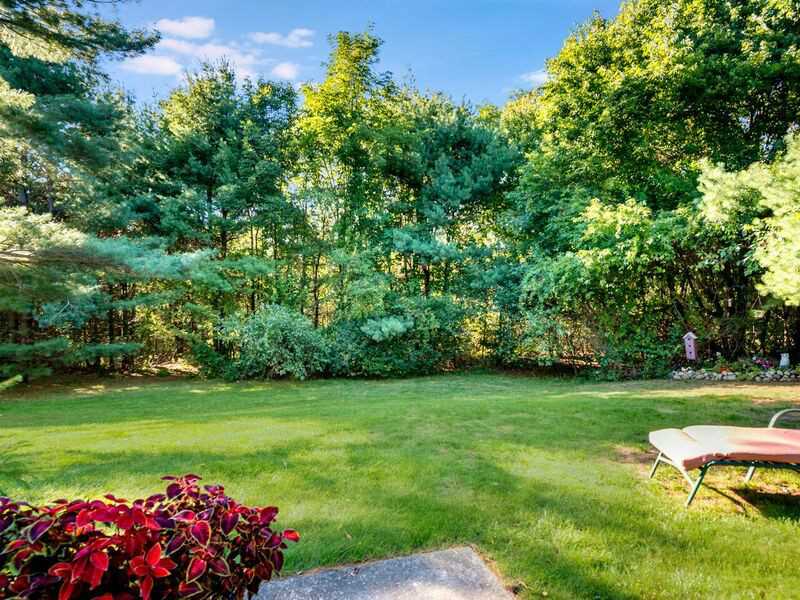 26 Devlin Cir, Blackstone, MA 01504 photo 3