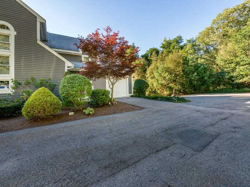 26 Devlin Cir, Blackstone, MA 01504 photo 2