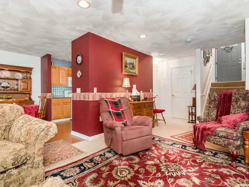 26 Devlin Cir, Blackstone, MA 01504 photo 10