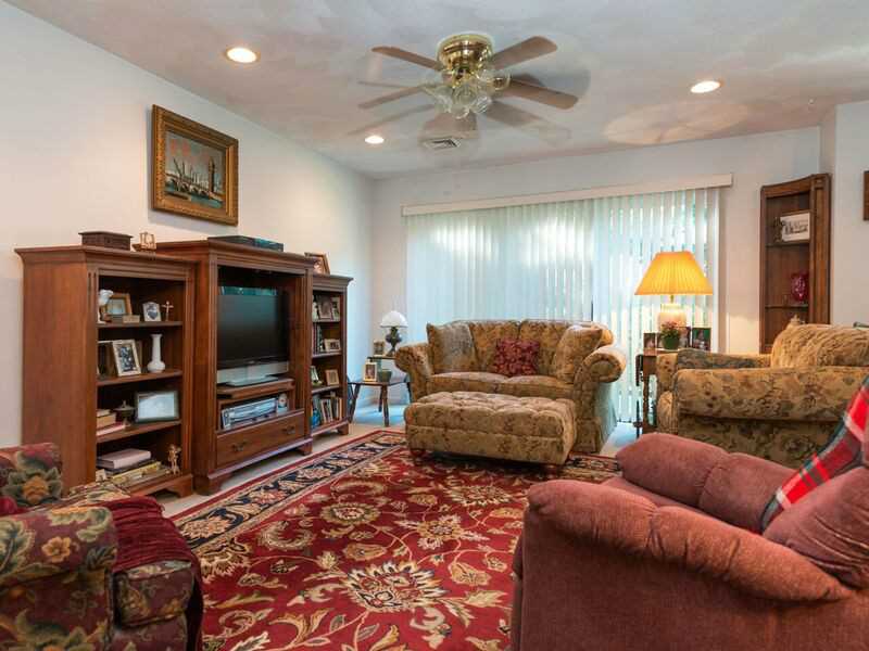 26 Devlin Cir, Blackstone, MA 01504 photo 11