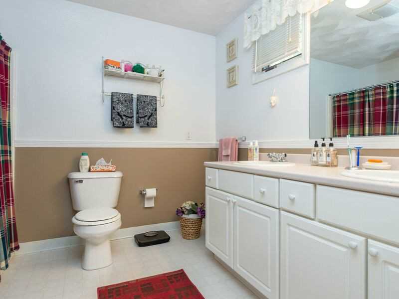 26 Devlin Cir, Blackstone, MA 01504 photo 18